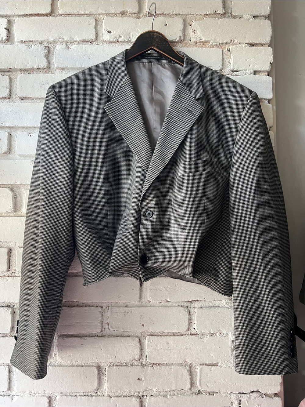 UPCYCLED men’s blazer / cropped and pleated at hem